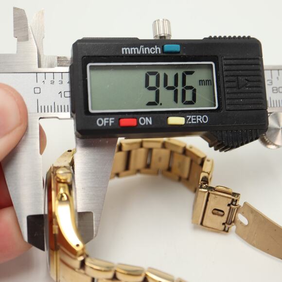 Armani Exchange Womens Black Gold Tone Quilted Dial 36mm Watch  w New Battery - Picture 3 of 12